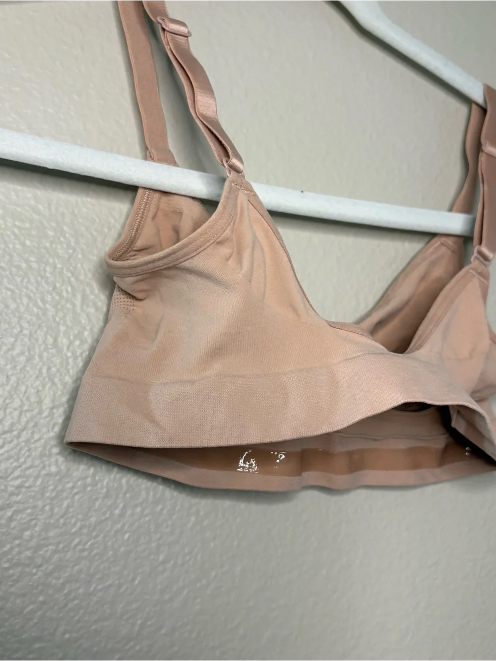 Skims small/Med shapewear slimming hourglass bra beige sand women’s casual
